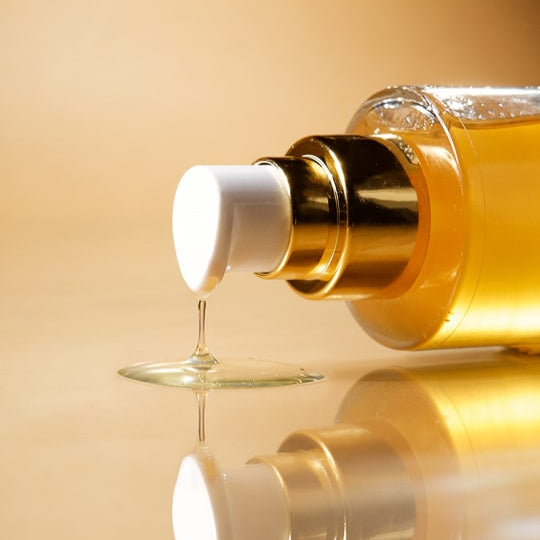 Olio denso detergente e struccante